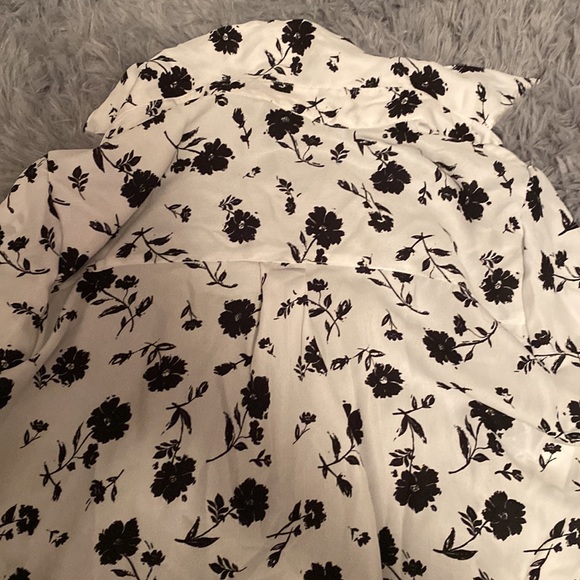 Light button up - Picture 2 of 2